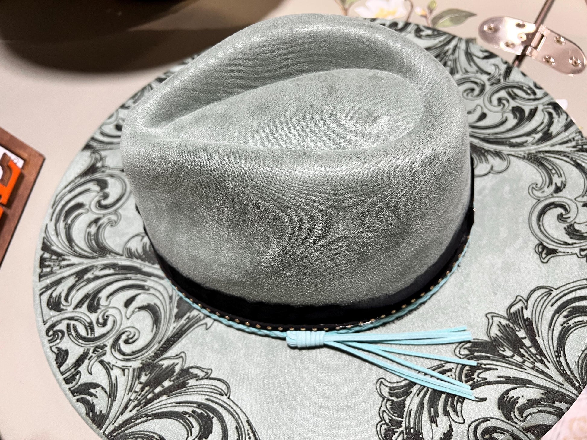 Western Filagree Vegan Suede Adjustable Wide Brim Hat